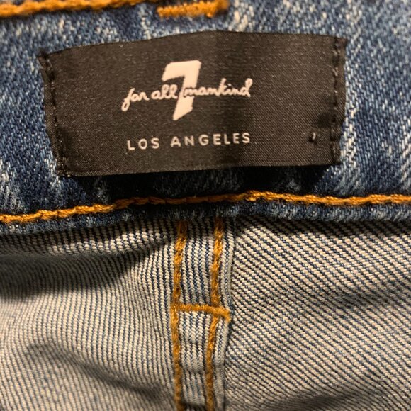 7 For All Mankind~ NWT!!~ HW Cropped - Picture 3 of 15